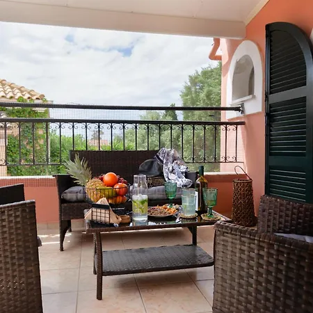 Almyra & Aparthotel 3*