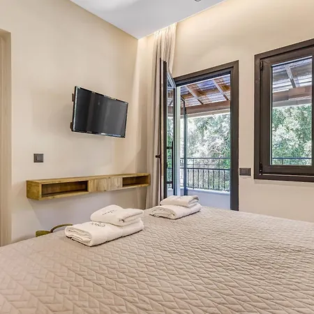 Aparthotel Almyra & Agios Gordios (Corfu)