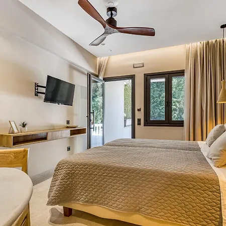 Almyra & Lejlighedshotel 3*